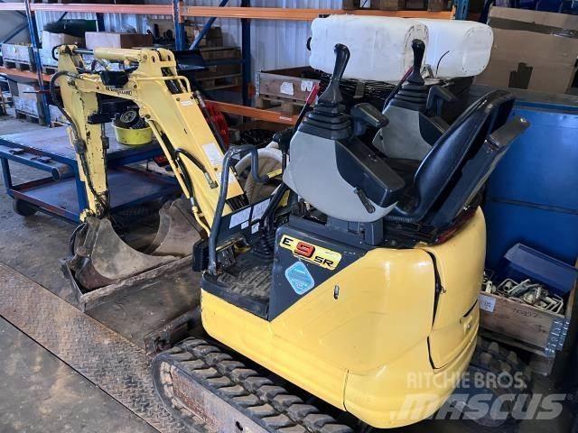 New Holland E09SR 小型挖土機/掘鑿機<7t(小型挖掘機)