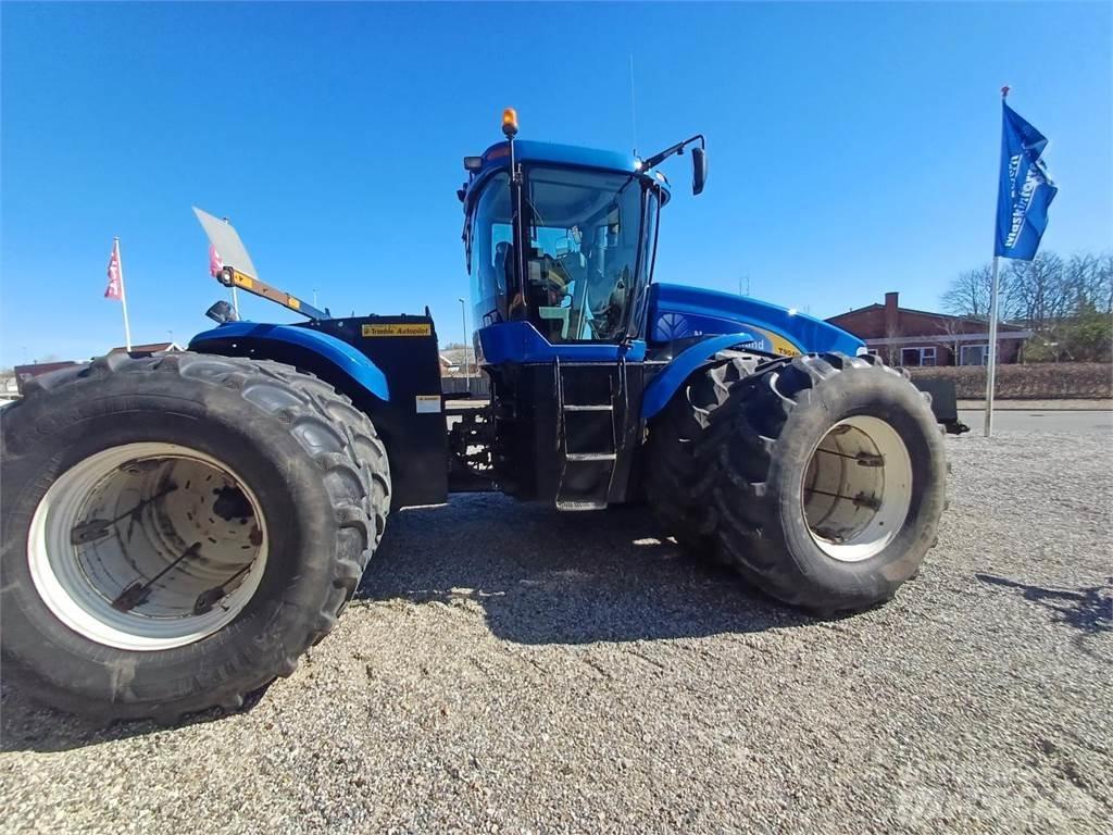 New Holland T9040 曳引機