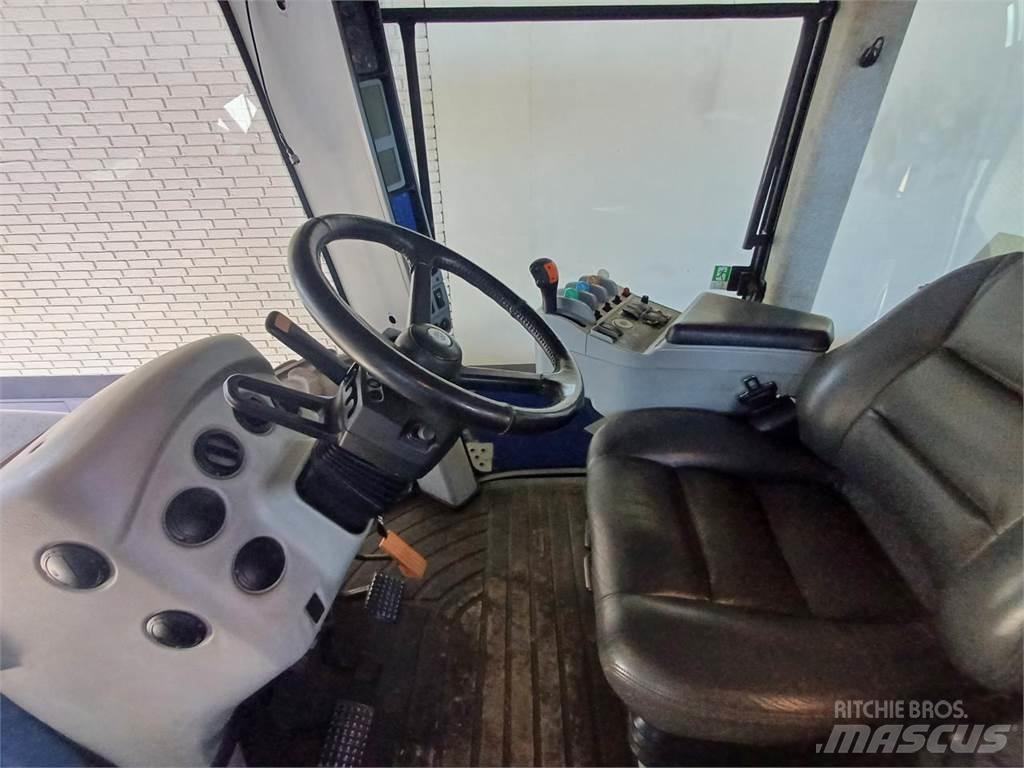 New Holland T9040 曳引機