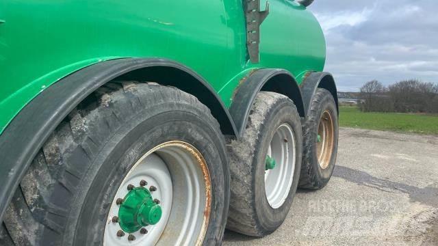 Samson PG 25 水肥車