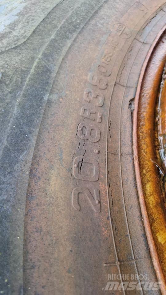 Schaad 20.8R38 輪胎、車輪和輪圈
