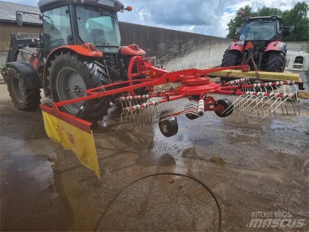 SIP 350 T rive 耙與翻草機