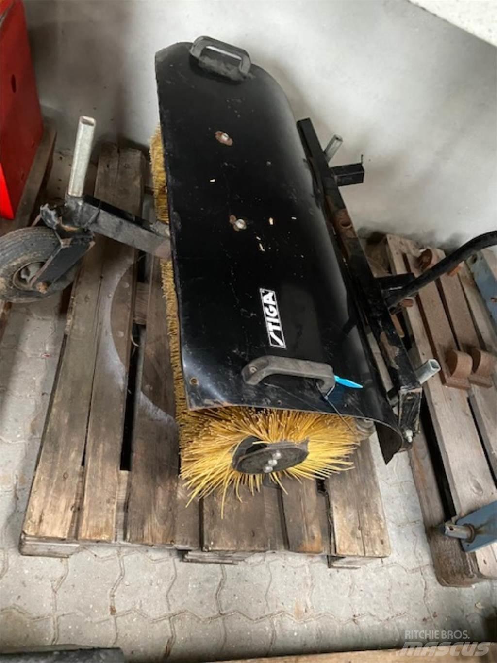 Stiga KOST 85CM 小型曳引機