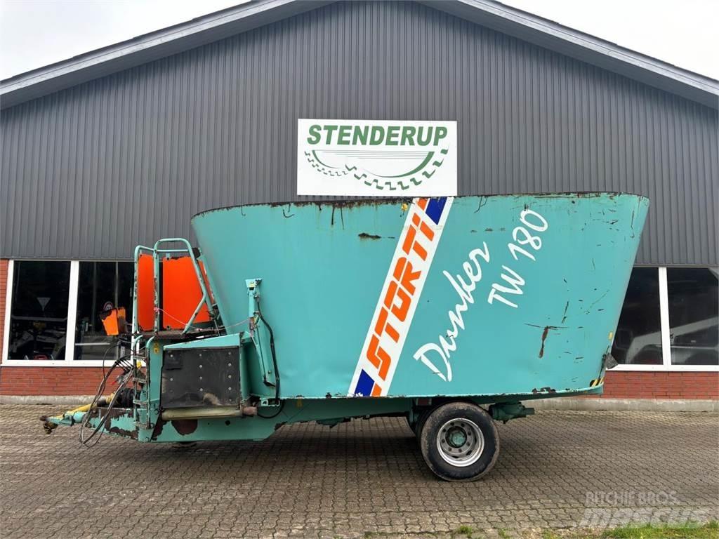 Storti TW180 青飼料搬運車