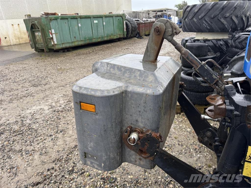  Suer 700 KG 前配重塊