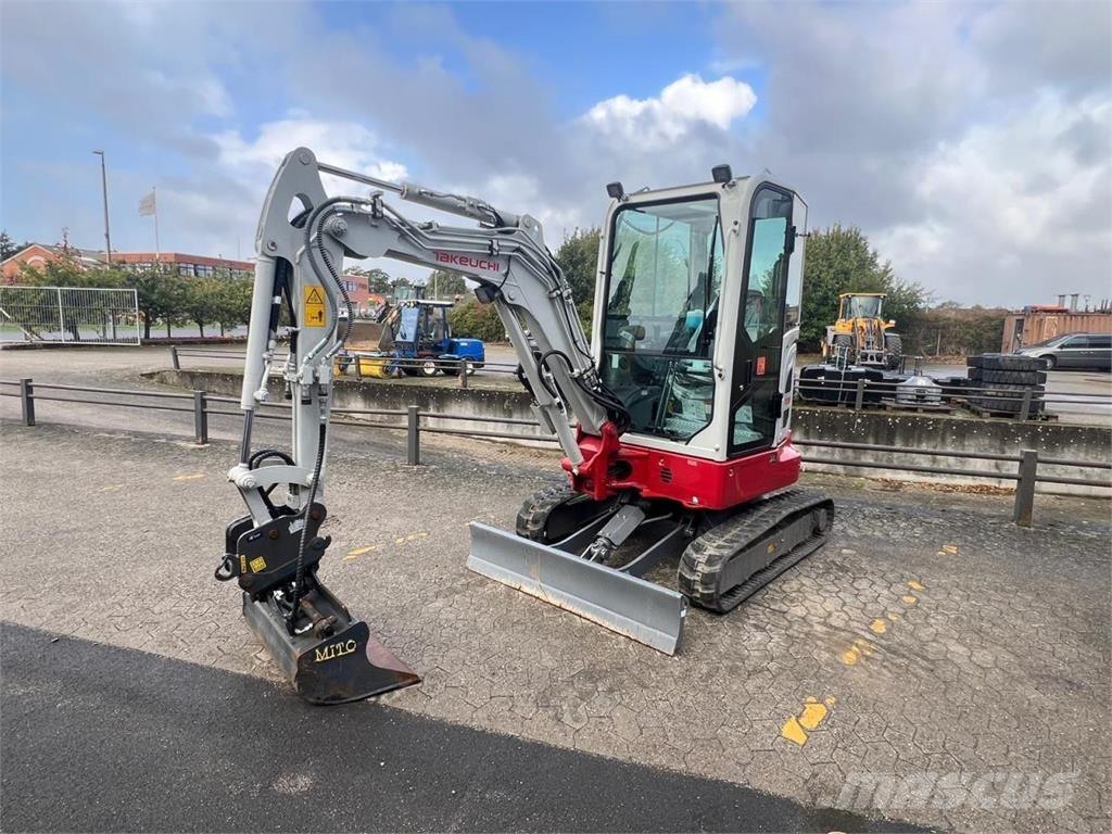 Takeuchi TB325R 小型挖土機/掘鑿機<7t(小型挖掘機)