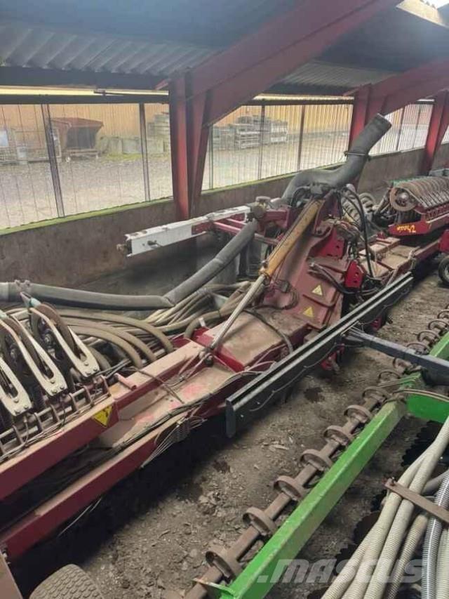 Vredo 12 肥料撒佈機