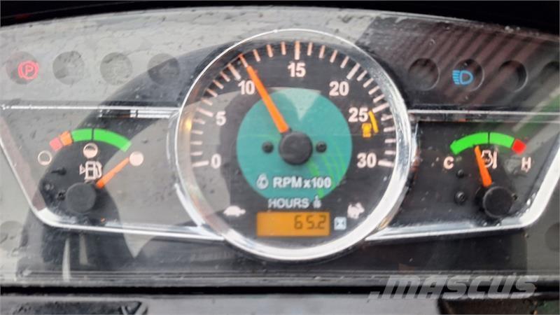 Solis 26 小型曳引機