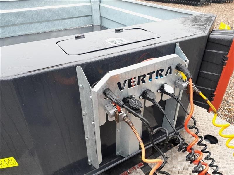  - - -  VERTRA 其他拖車