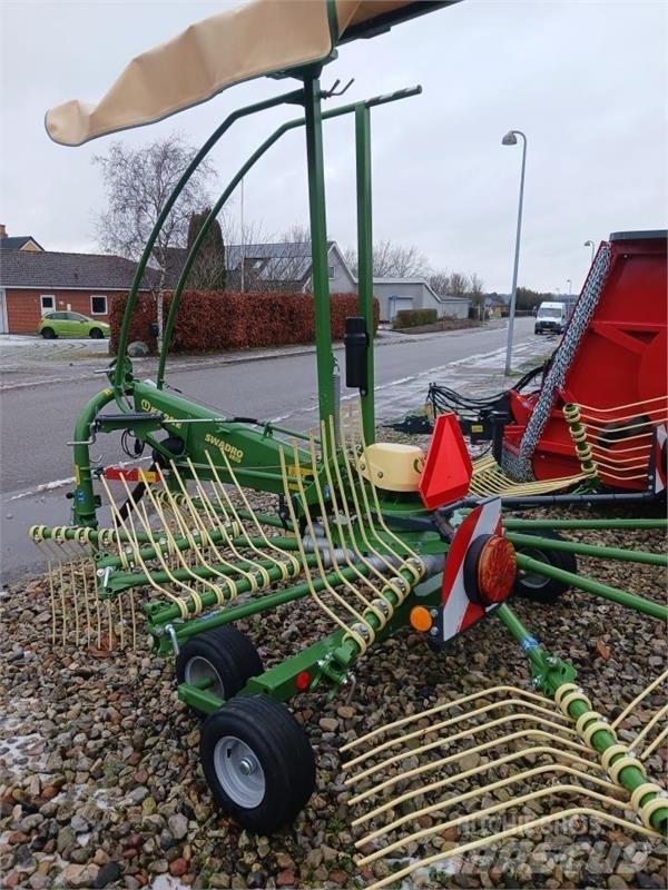 Krone  耙與翻草機