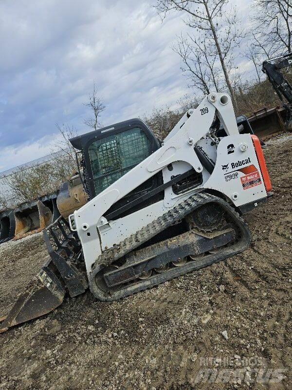 Bobcat T740 小型裝載機