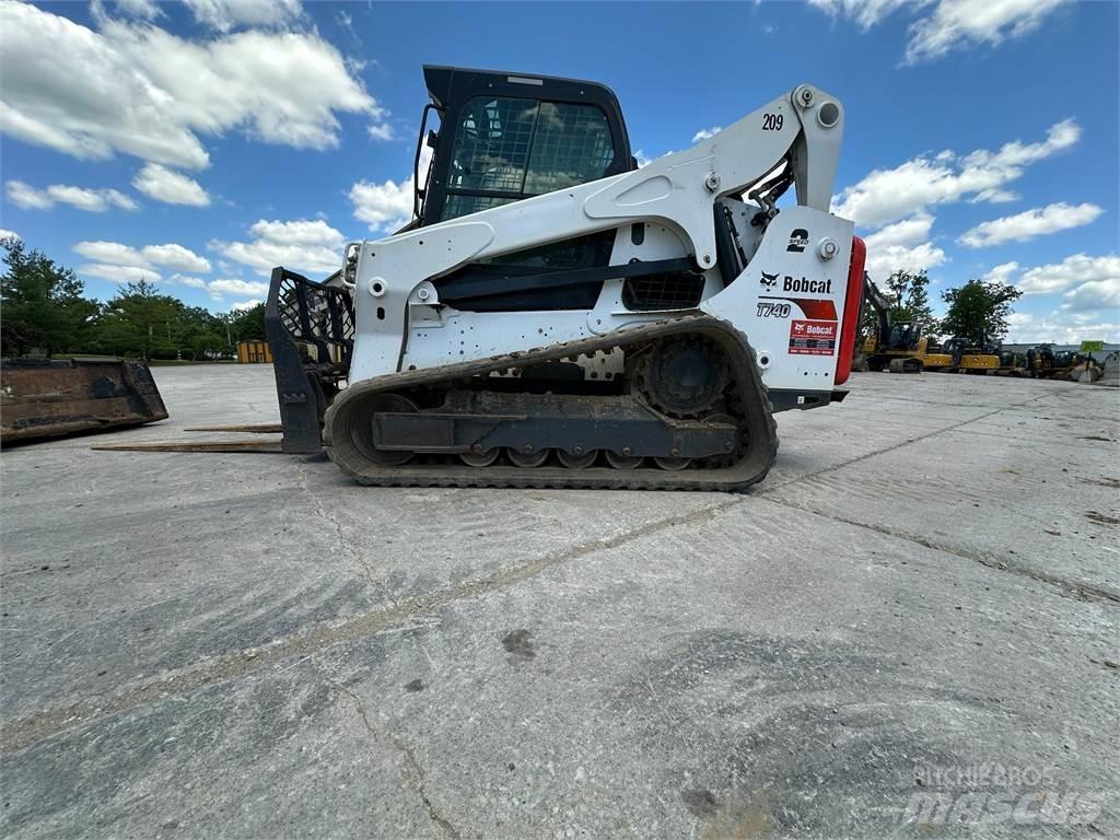 Bobcat T740 小型裝載機