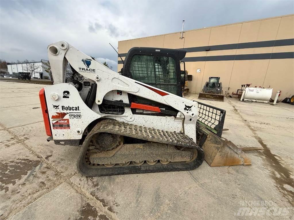 Bobcat T740 小型裝載機