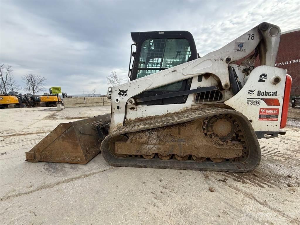 Bobcat T740 小型裝載機