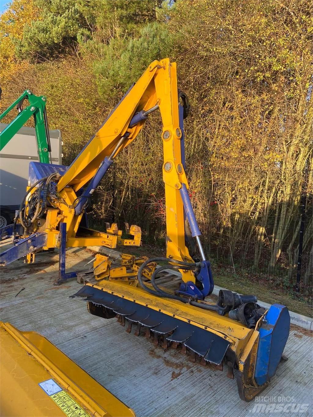 Bomford Buzzard 草捆撕碎機、切割機、拆袋機