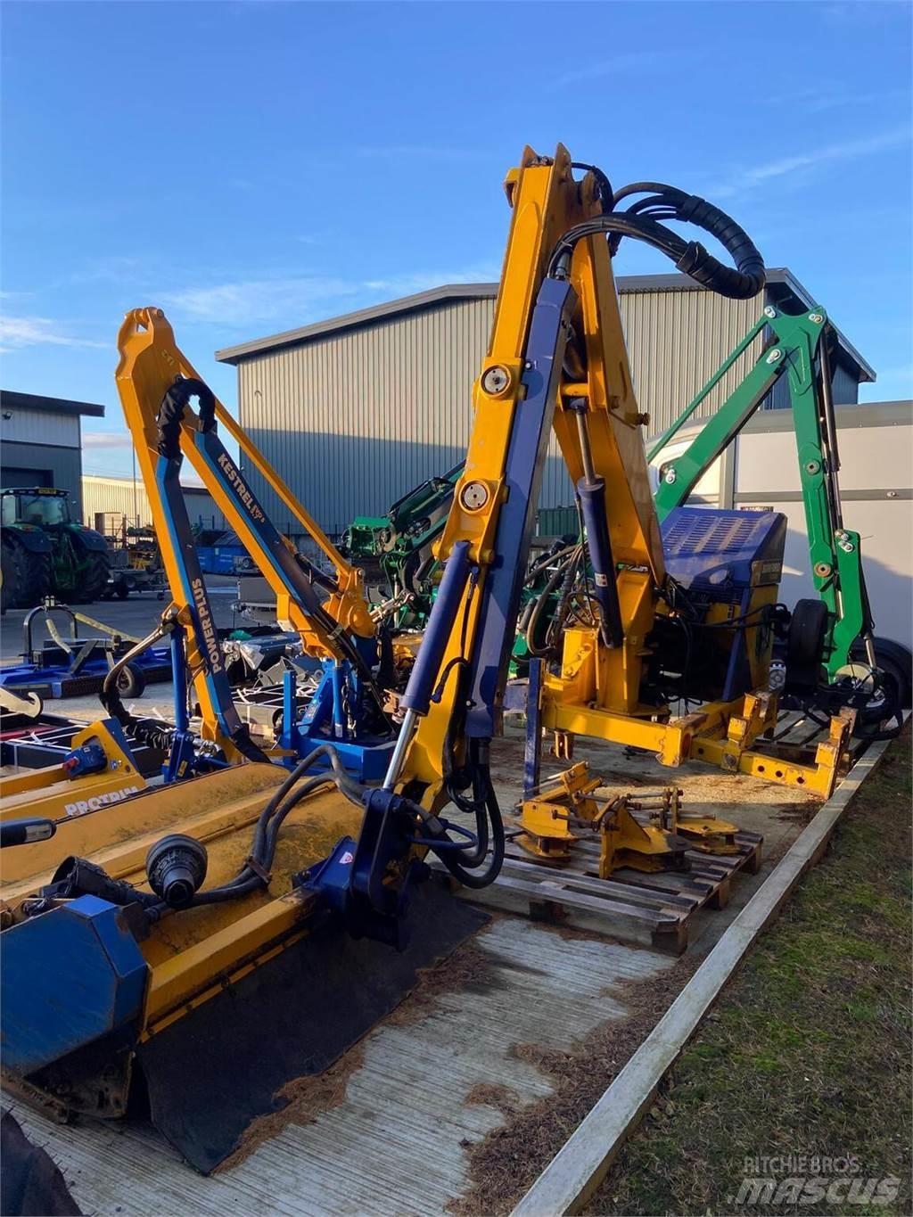 Bomford Buzzard 草捆撕碎機、切割機、拆袋機