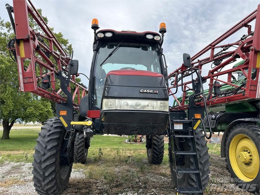 Case IH 3240 牽引式噴霧機