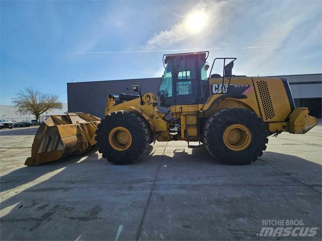 CAT 972K 輪胎式裝載機