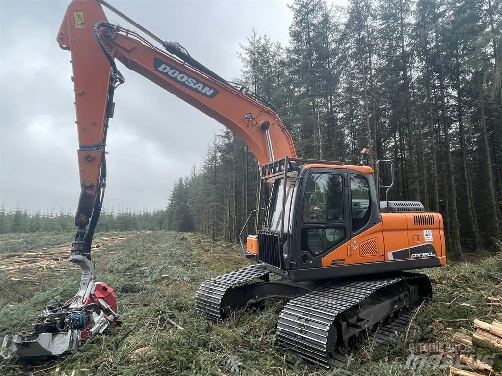 Doosan DX180LC 收穫機
