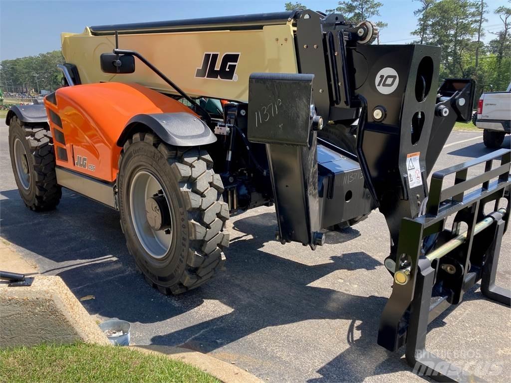 JLG 1055 伸縮臂操作車