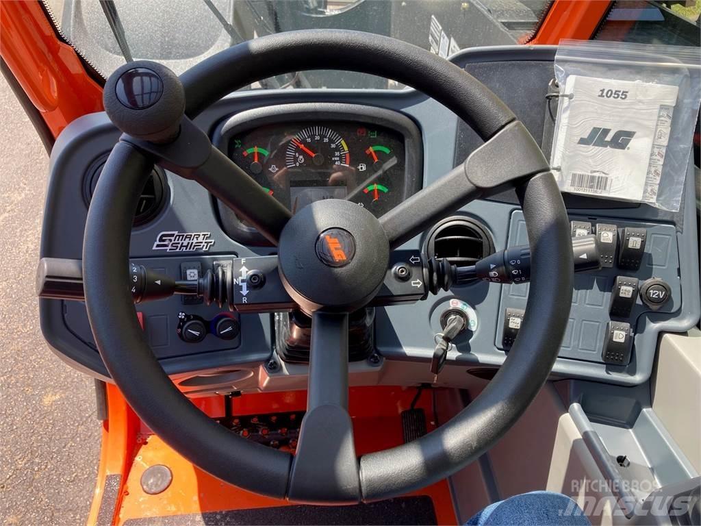 JLG 1055 伸縮臂操作車