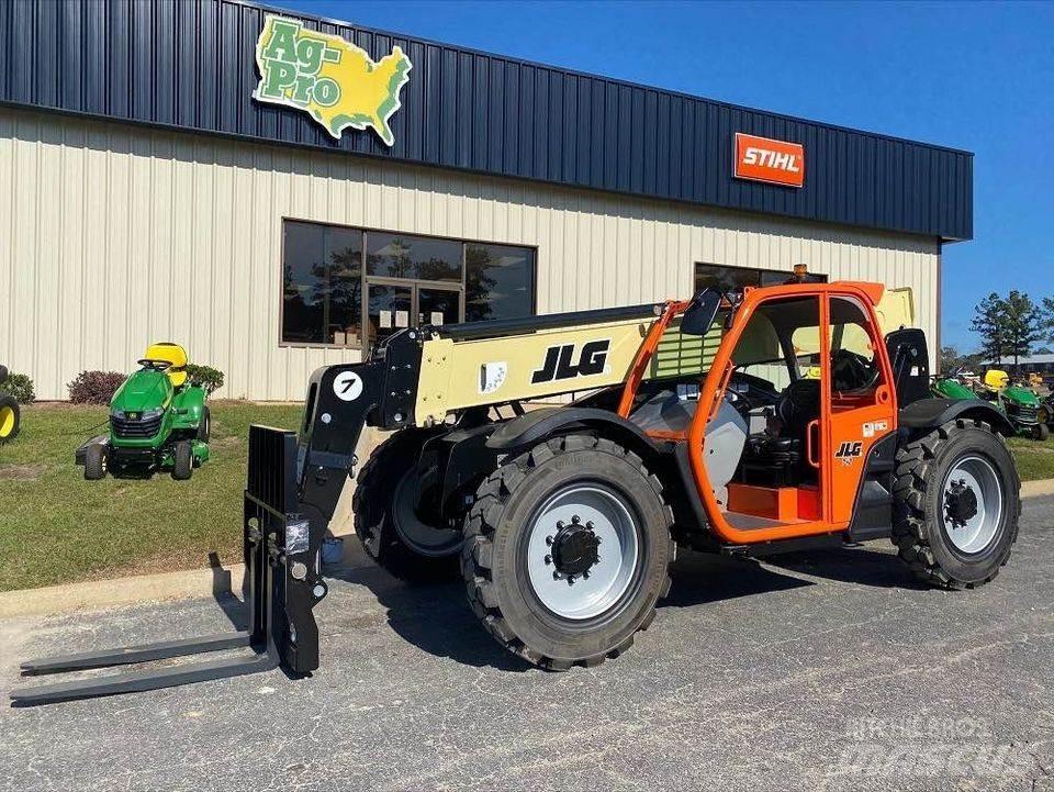 JLG 742 伸縮臂操作車