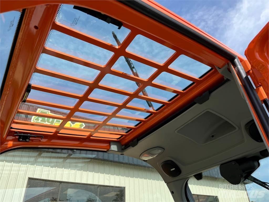JLG 823 伸縮臂操作車