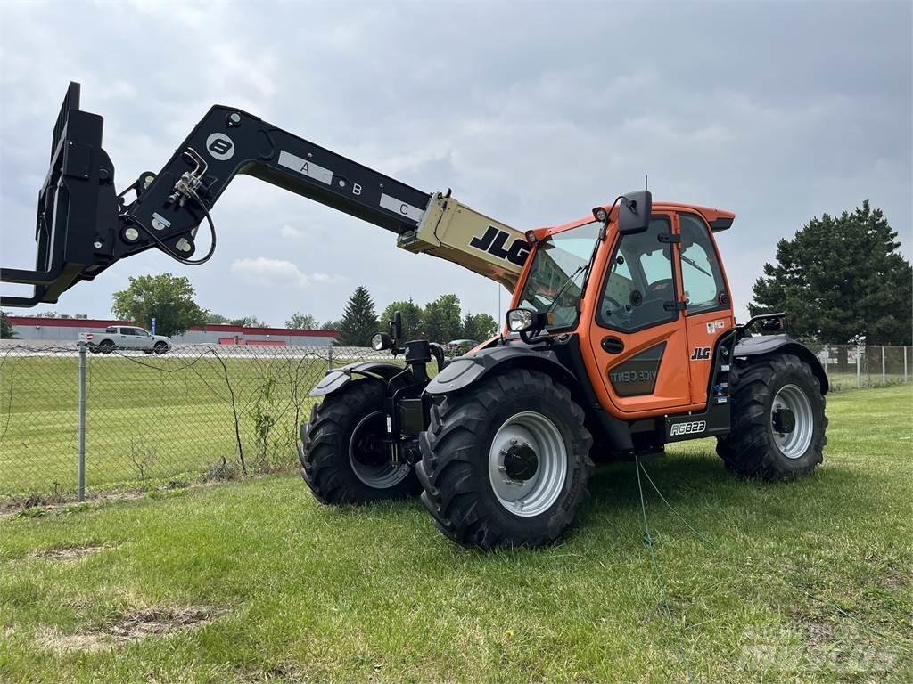 JLG AG823 伸縮臂操作車