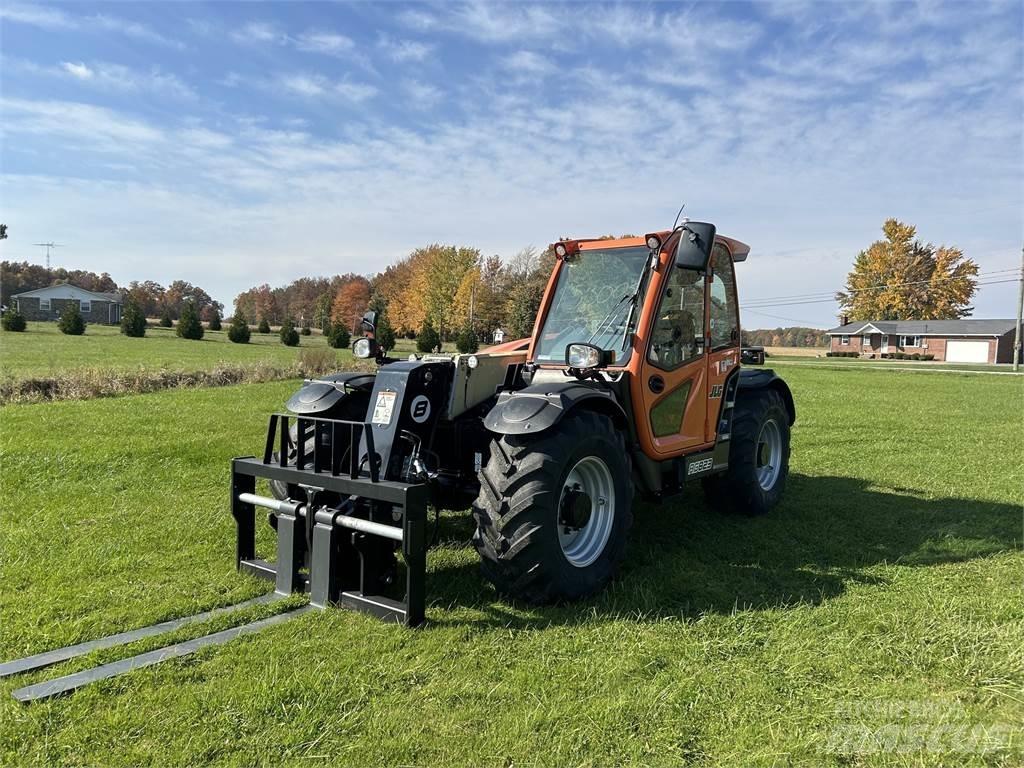 JLG AG823 伸縮臂操作車