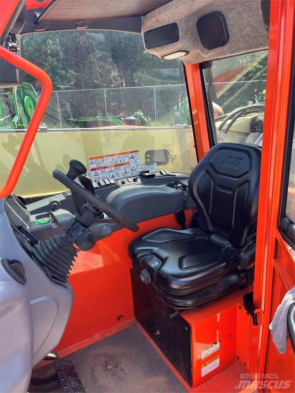 JLG G5-18 伸縮臂操作車