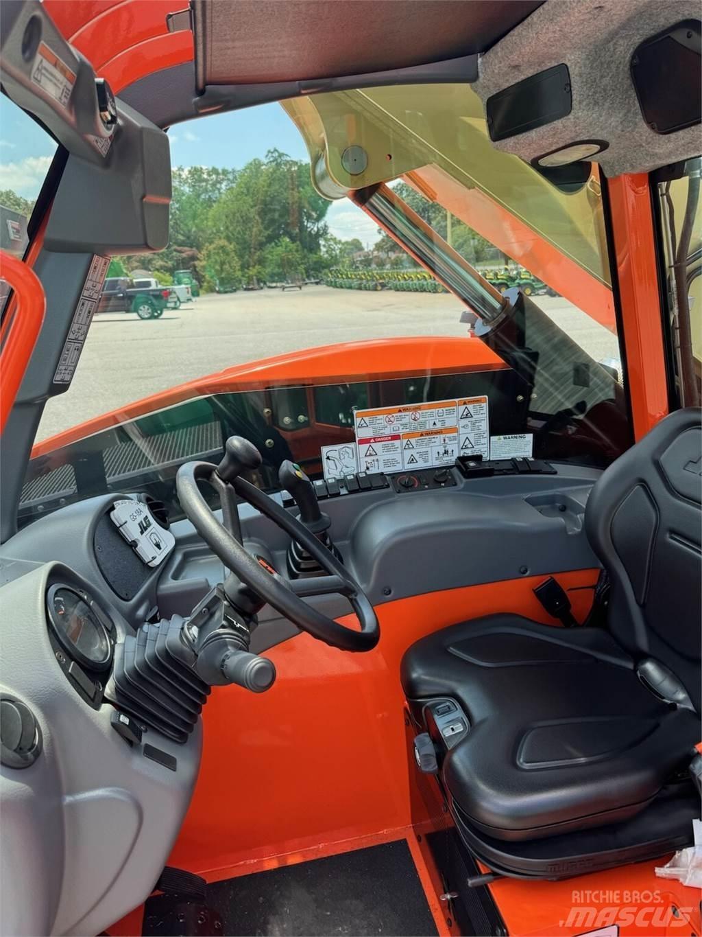 JLG G5-18A 伸縮臂操作車