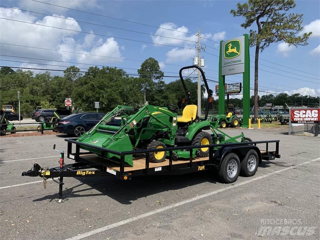 John Deere 1023E 小型曳引機
