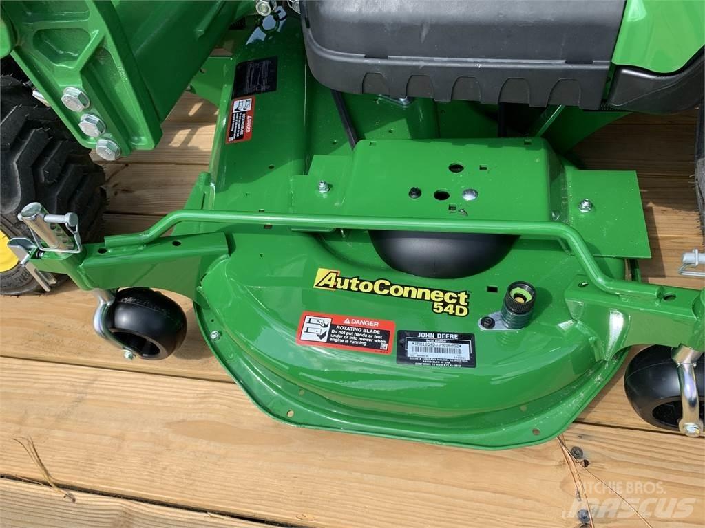 John Deere 1023E 小型曳引機