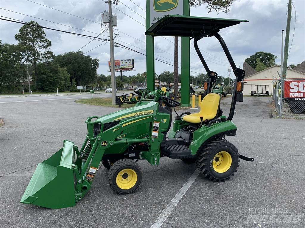 John Deere 1023E 小型曳引機