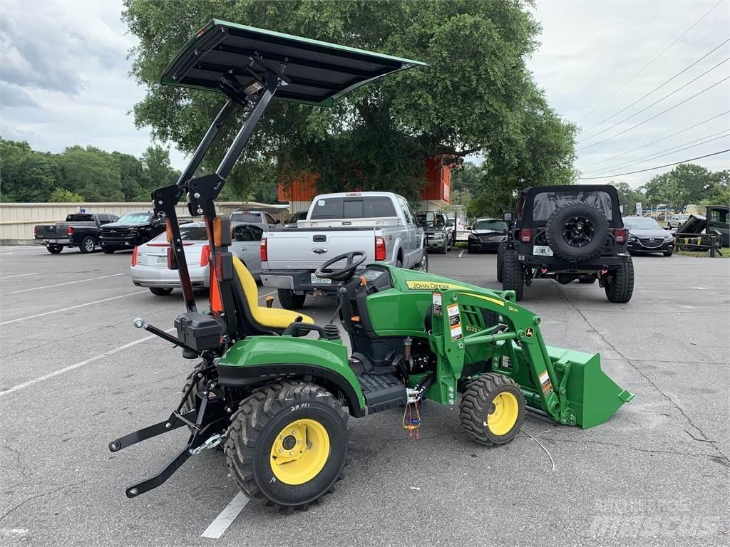 John Deere 1023E 小型曳引機