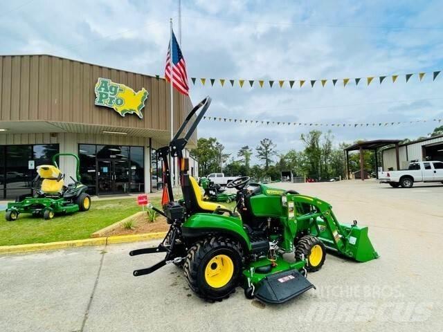 John Deere 1023E 小型曳引機