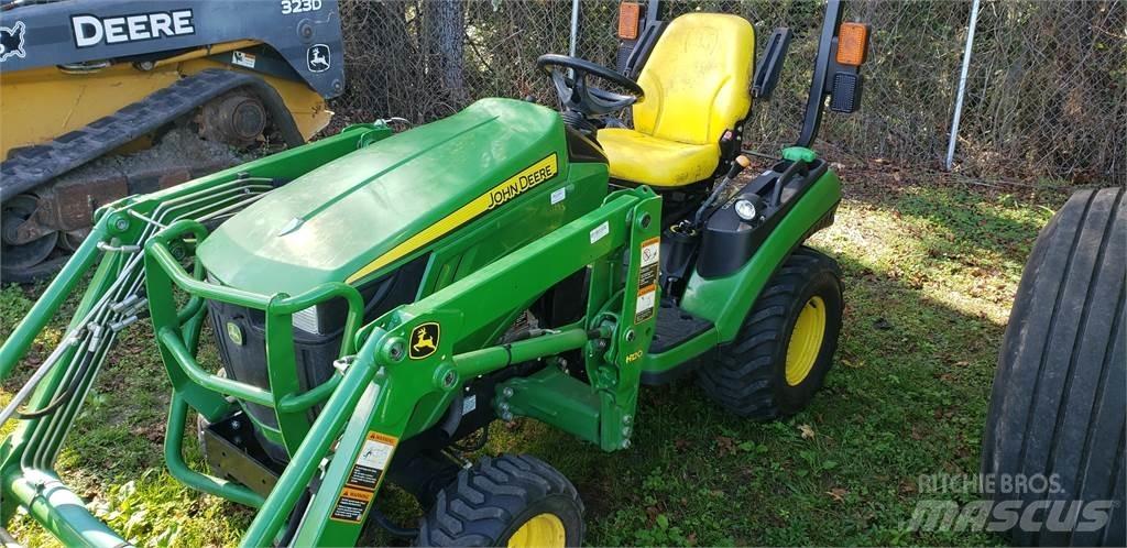 John Deere 1023E 小型曳引機