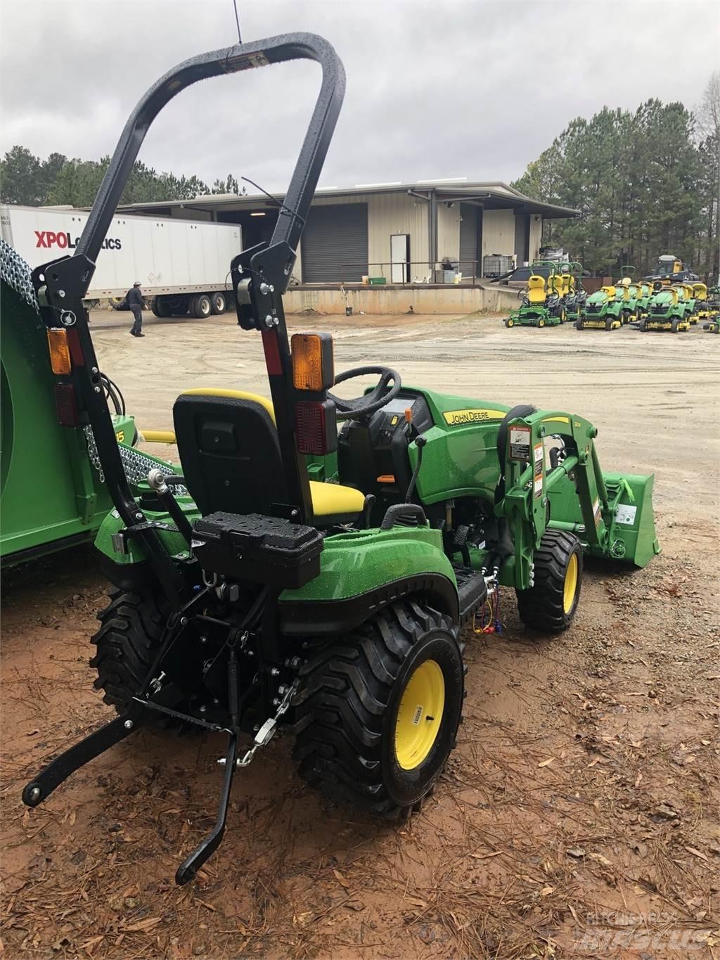 John Deere 1023E 小型曳引機