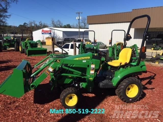 John Deere 1023E 小型曳引機