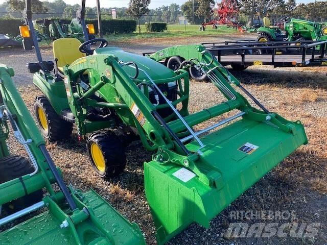 John Deere 1023E 小型曳引機