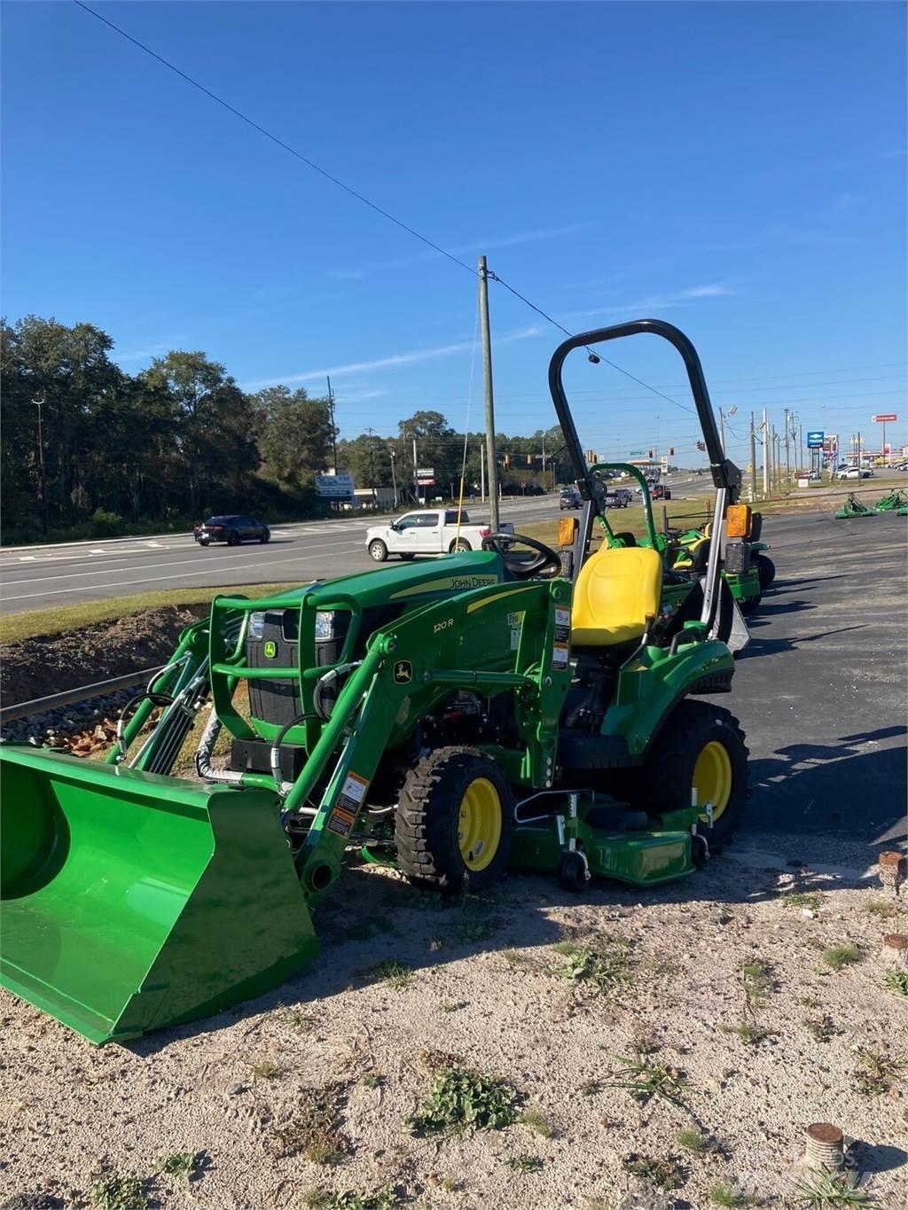 John Deere 1023E 小型曳引機