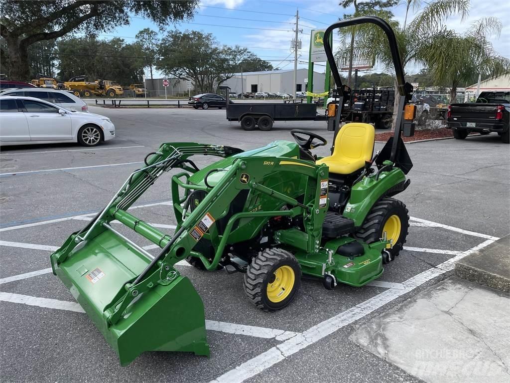 John Deere 1023E 小型曳引機