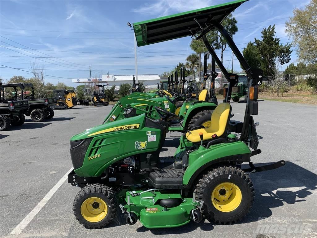 John Deere 1023E 小型曳引機