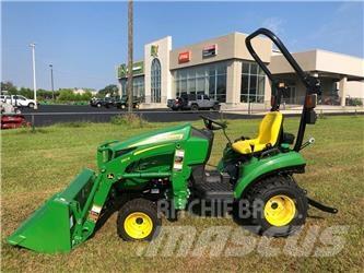 John Deere 1023E 小型曳引機