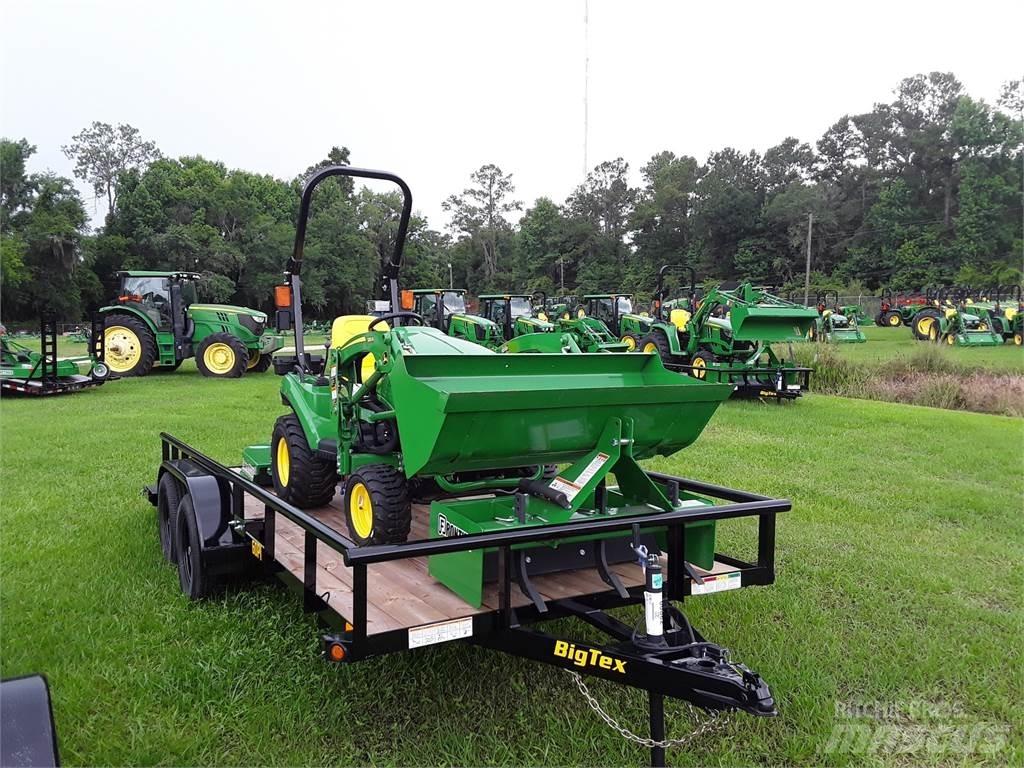 John Deere 1025R 小型曳引機