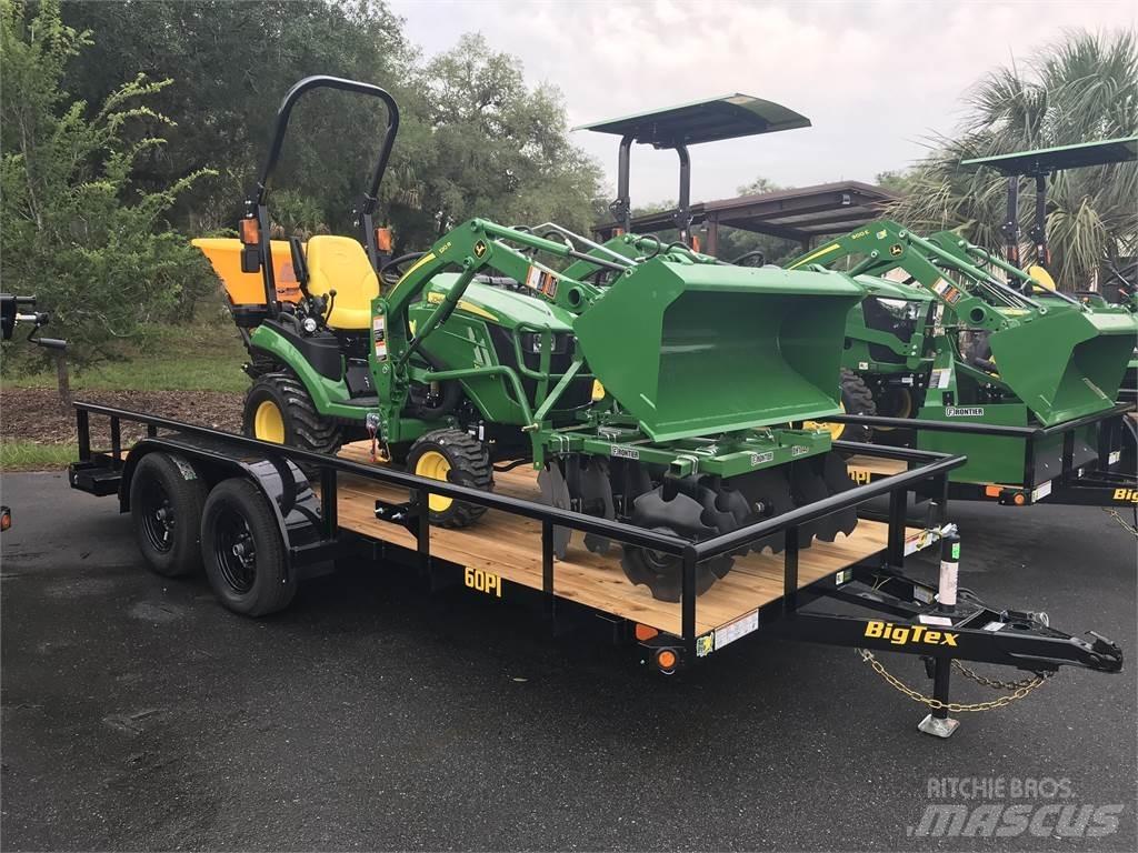 John Deere 1025R 小型曳引機