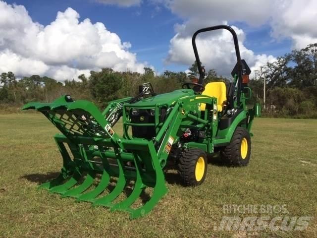 John Deere 1025R 小型曳引機