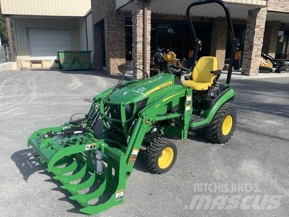 John Deere 1025R 小型曳引機