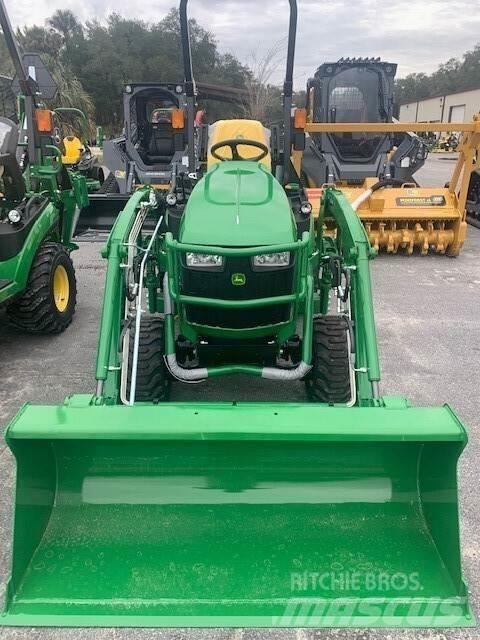 John Deere 1025R 小型曳引機
