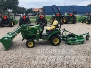 John Deere 1025R 小型曳引機
